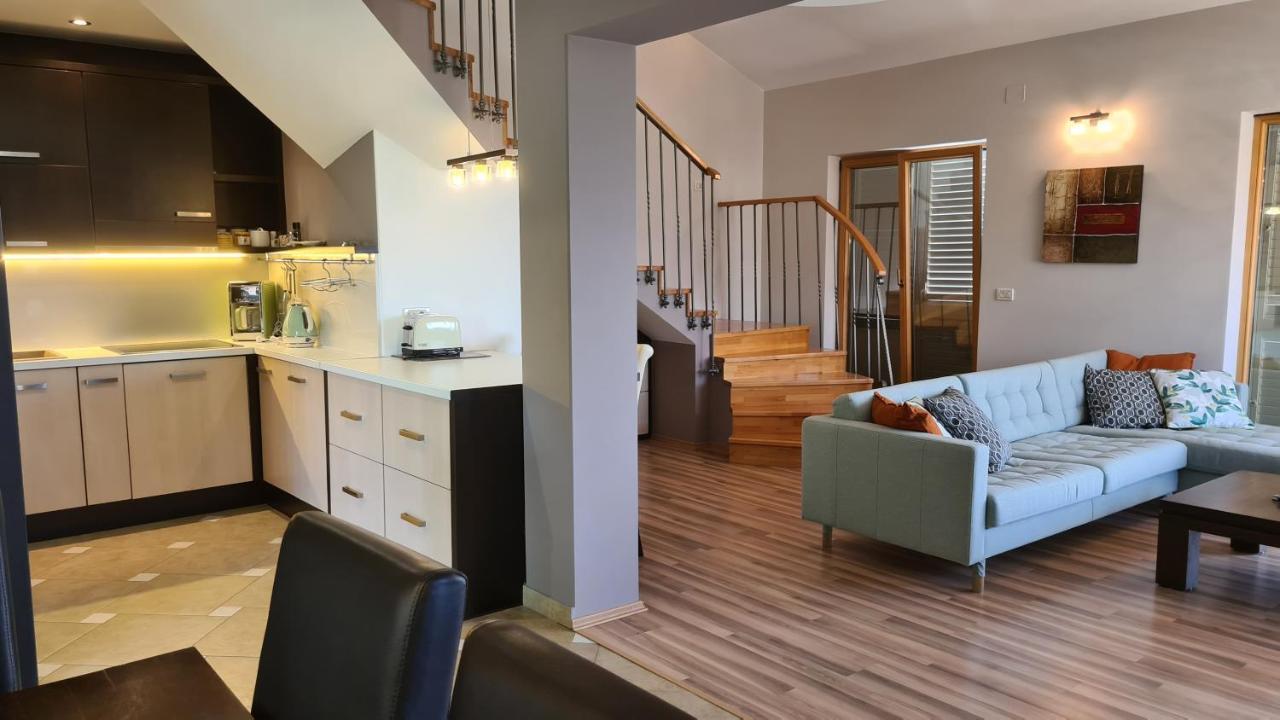 Villa Amalia Apartments マリンスカ エクステリア 写真