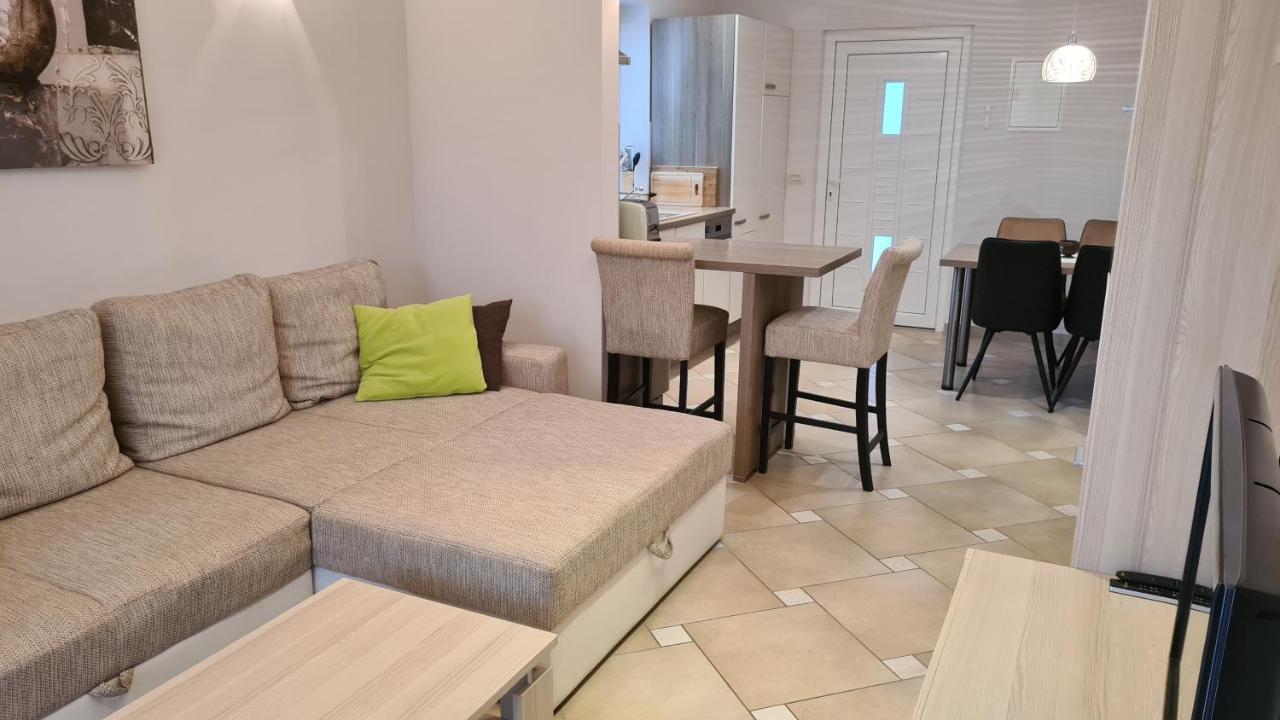 Villa Amalia Apartments マリンスカ エクステリア 写真