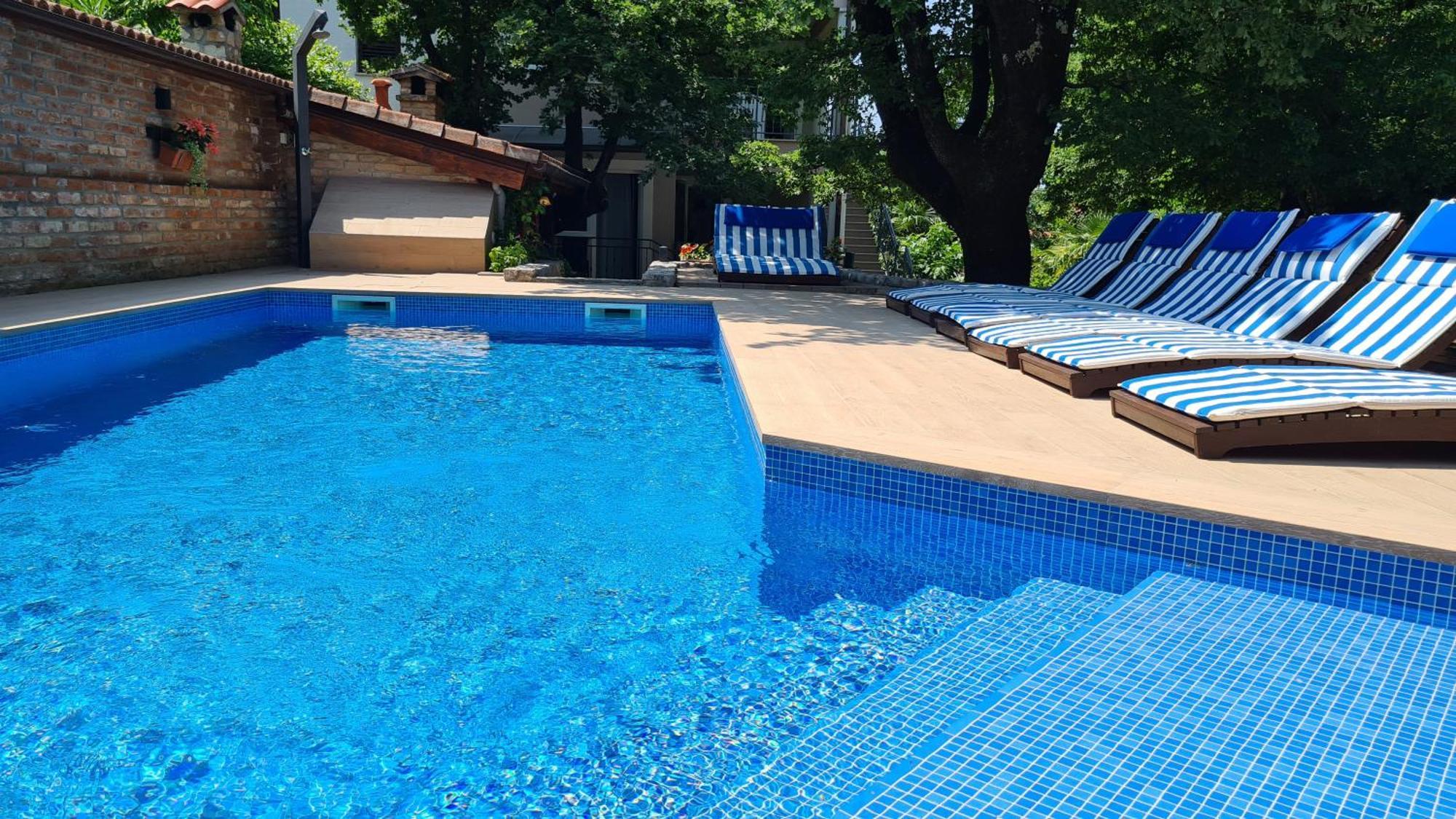 Villa Amalia Apartments マリンスカ エクステリア 写真